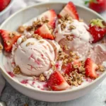 strawberry cheesecake ice cream with freshstrawberries